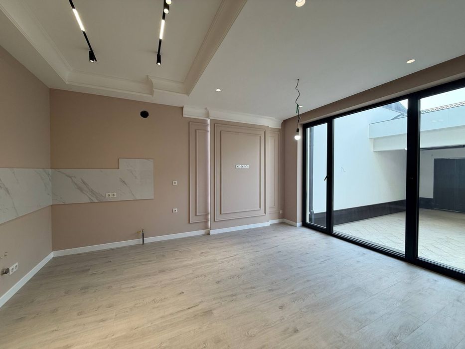 Шахар марказида 2,5 сотокли хонадон