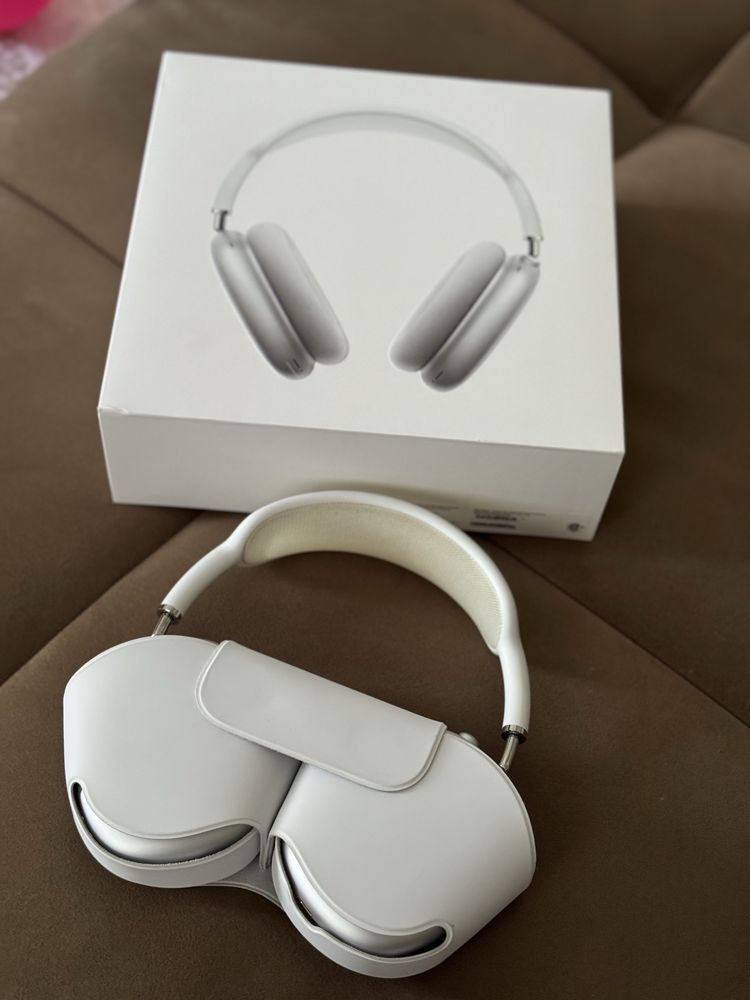 Продам AirPods Max