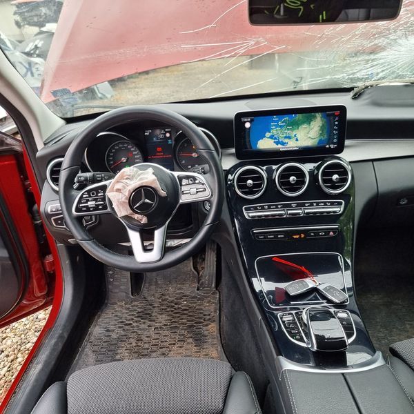 Mercedes C220 W205 фейслифт комби 2021г. на части 46000км.