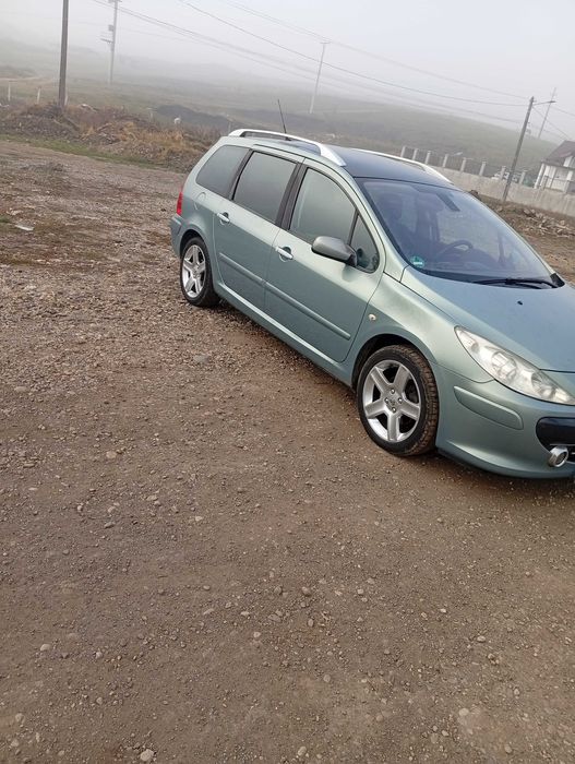 Vind pejo 307 din 2006 nu so scos Nr roșu