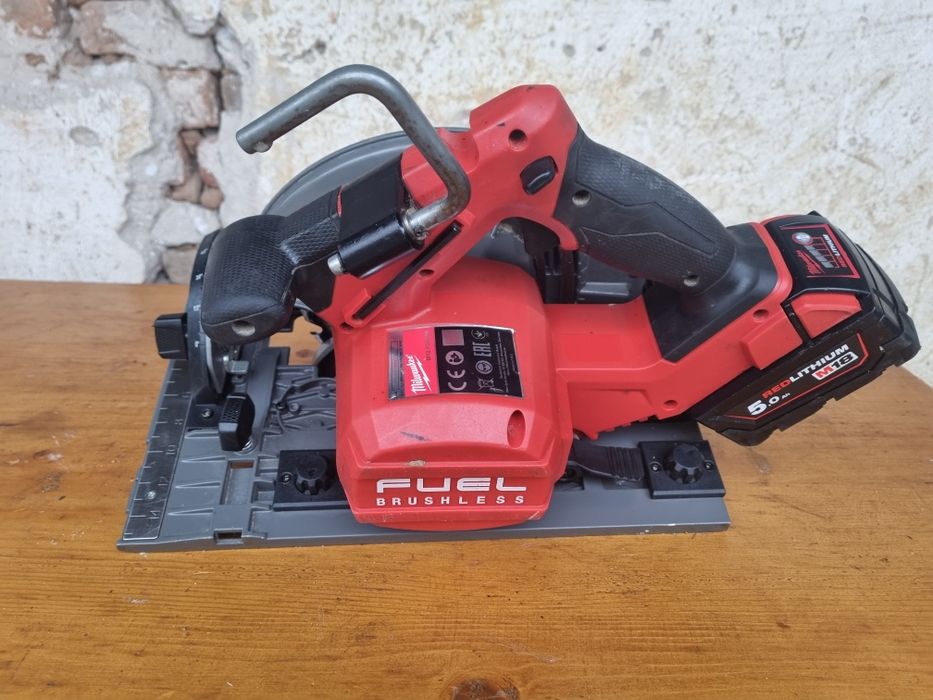 Circular milwaukee fcsg66 cu baterie 5 amperi