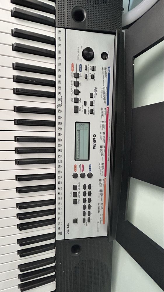 Синтезатор YAMAHA YPT-260 отлична