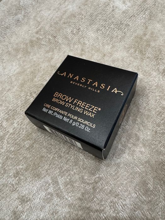 Anastasia beverly hills brow styling