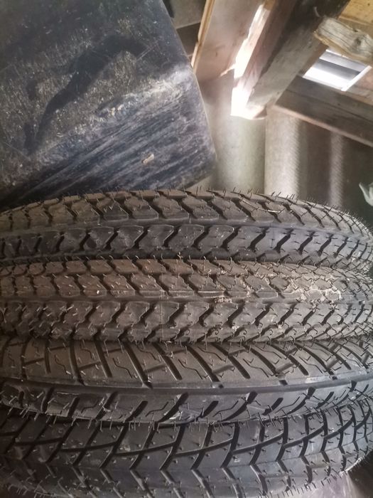 Vând set 4 cauciucuri noi 2,5-17 si 2,75-17