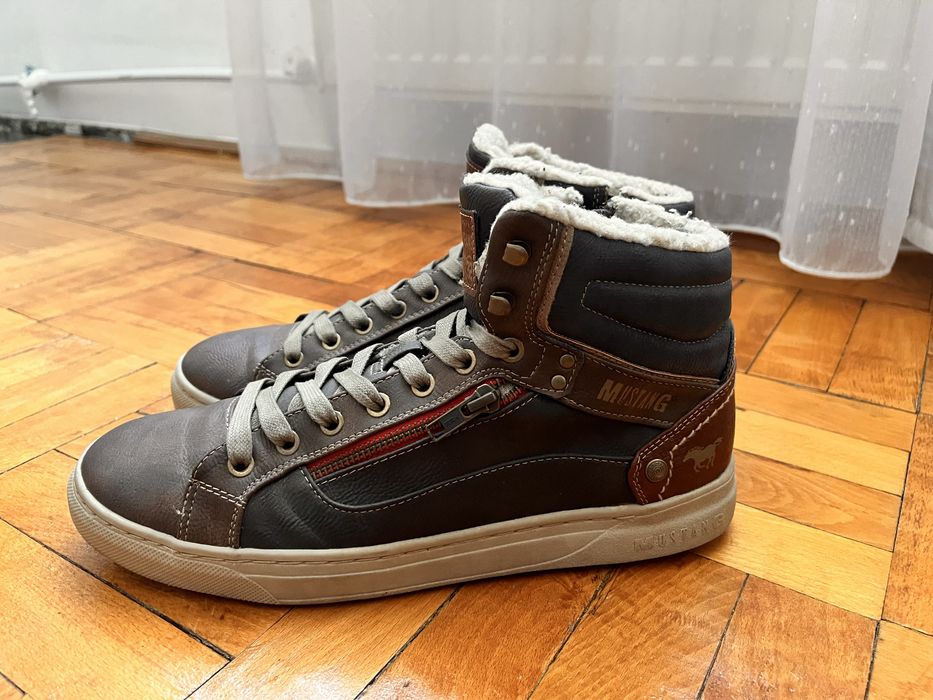 Ghete barbati Mustang