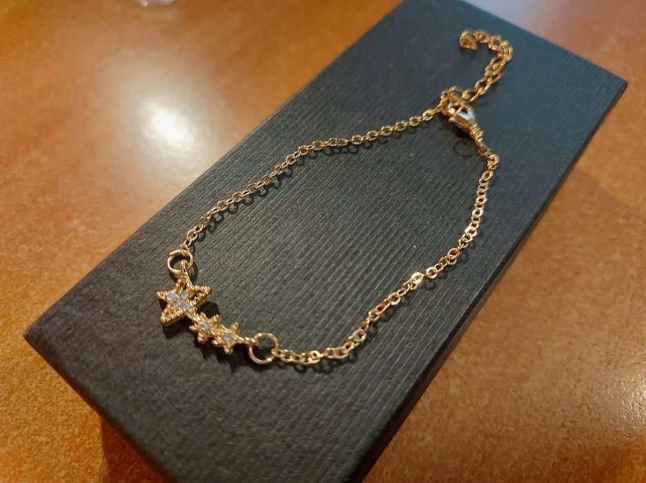 Set de 6 brățări aurii și albastre