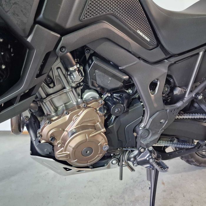 Motocicleta Honda Africa Twin 1000 DCT ABS | H07017 | motomus.ro