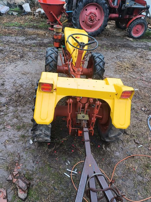 Vand tractoras articulat