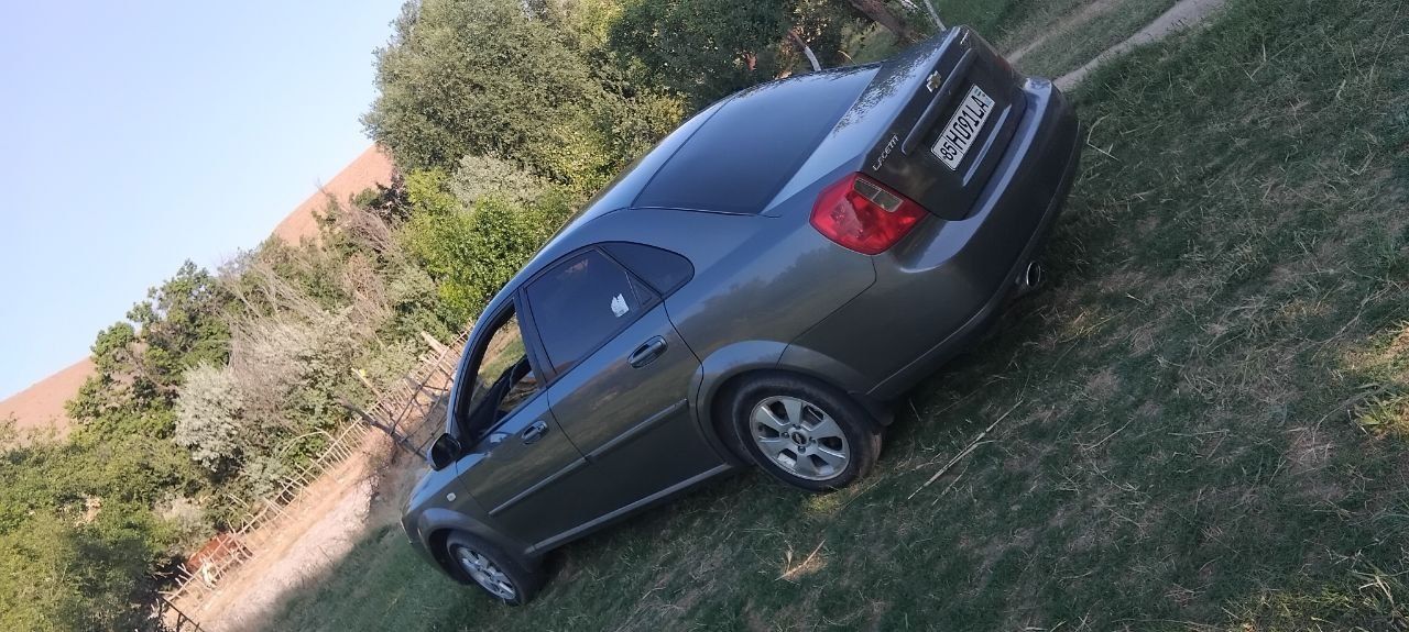 Lacetti sotiladi