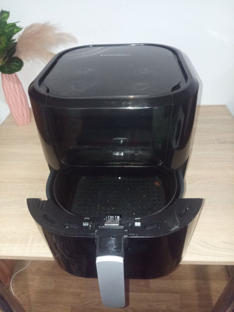 Vând Air Fryer Zenkabeat XL 7.7 L