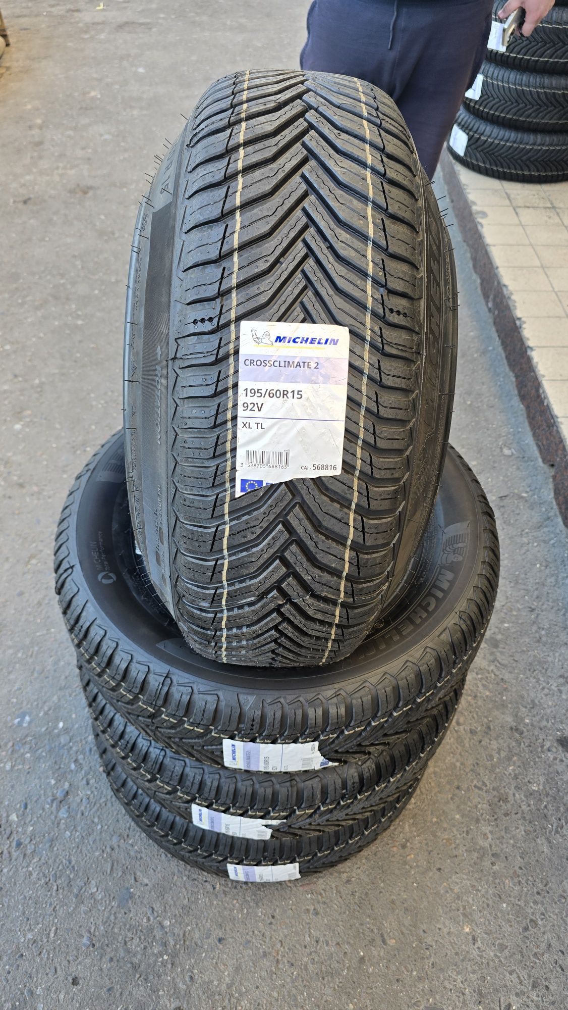 196/60/R15 Michelin