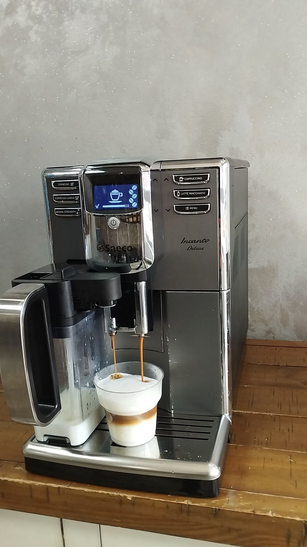 Aparat espressor Expresor cafea Saeco Incanto HD Cappuccino