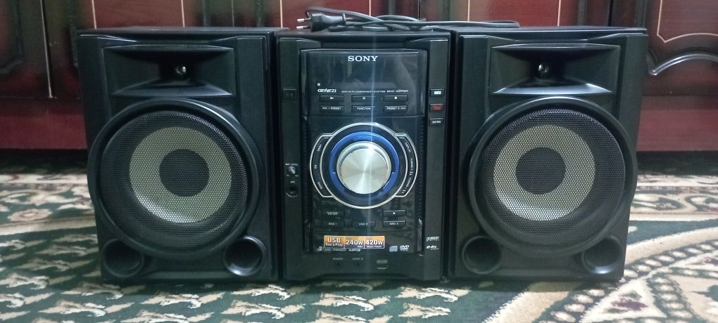 Muzikalniy sentr Sony mhc-gzr5d 190 watt