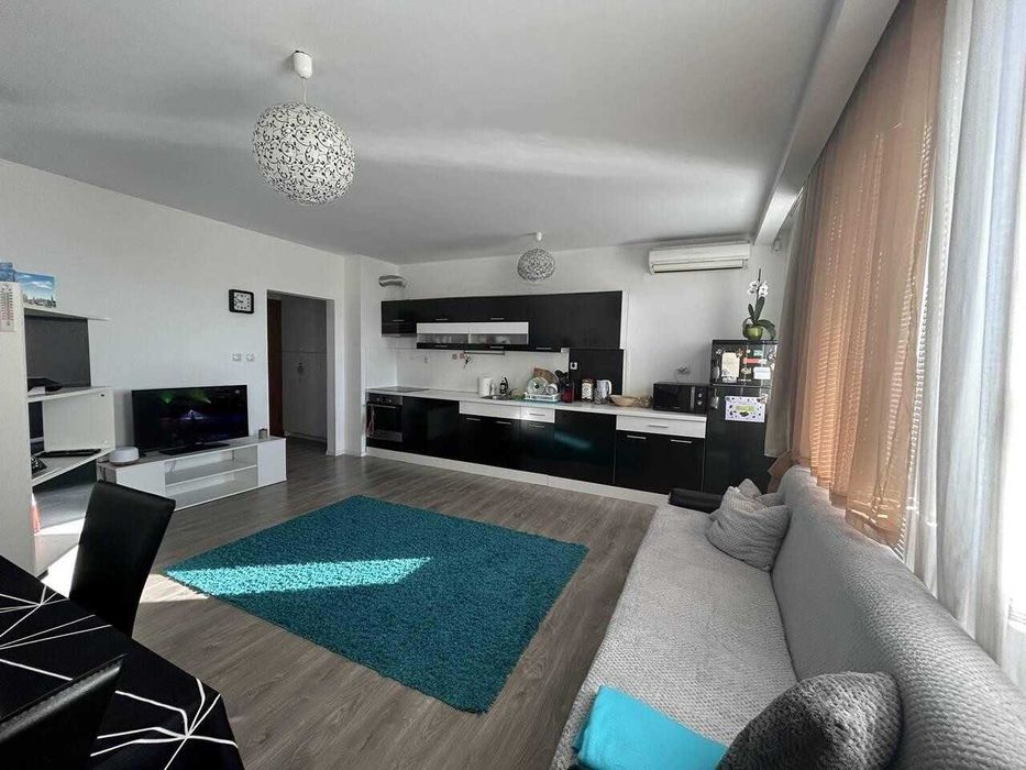 Тристаен Апартамент във Въстанически