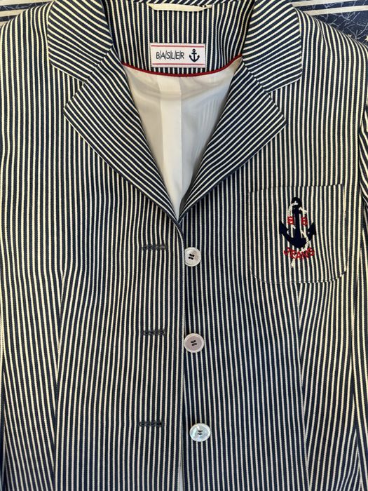 Продам женский пиджак размер М производство Германия торг уместен