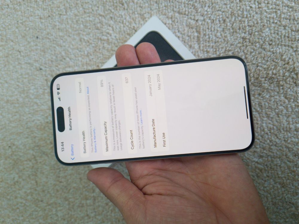 Yangi ko‘rinishda iPhone 15 Pro Max 256GB – Radnoy, toza