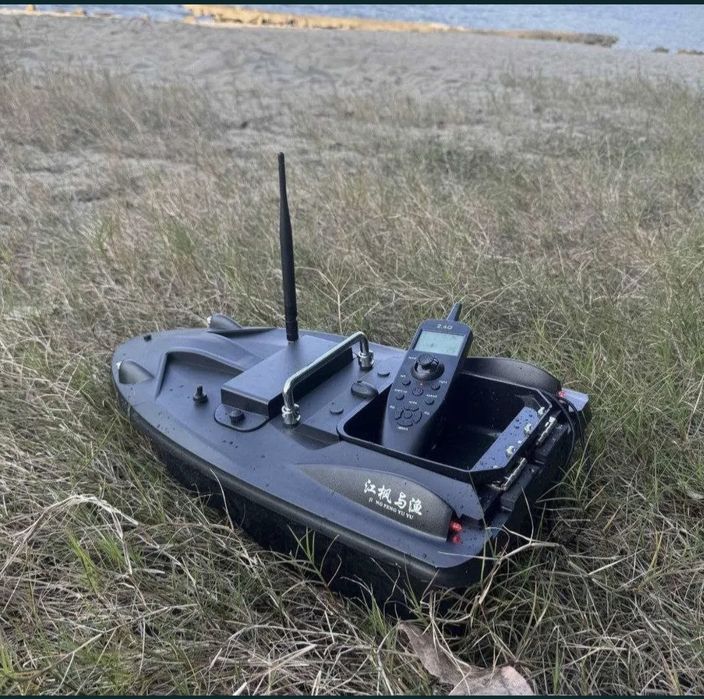 НОВ МОДЕЛ 2025г. Лодка захранка RD2 GPS 30т. 12000mah li-ion батерия