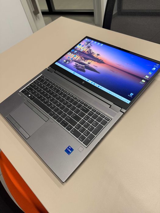 Лаптоп HP G8 Fury