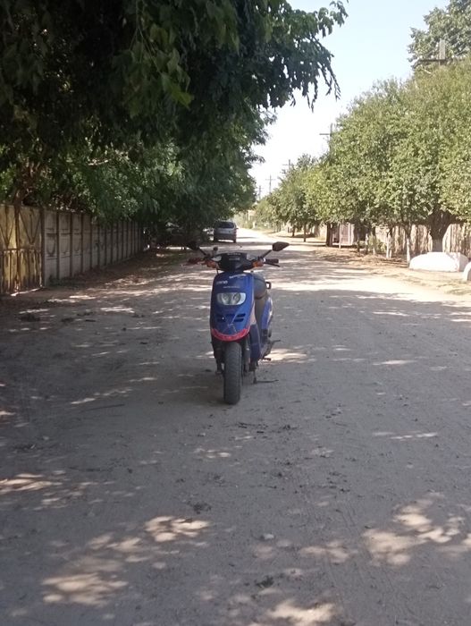 Vând scuter gilera  runner