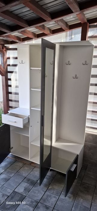 Mobilier living în stare bună