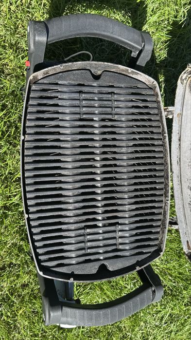 Продавам газово барбекю weber