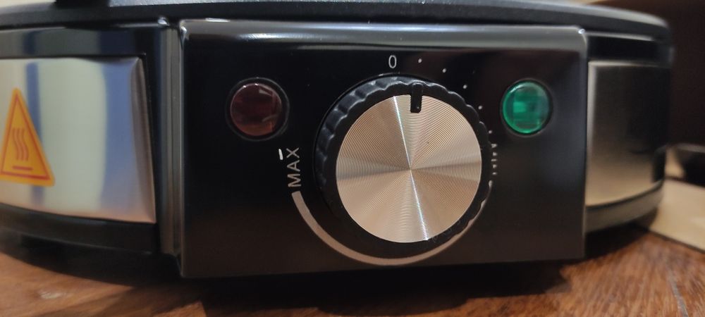 Уред за палачинки Adler