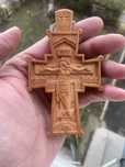 Cruce sculptata manual