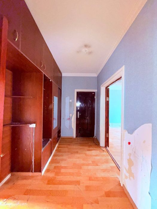 Продаётся 3 комнатная квартира с отличной локатцией