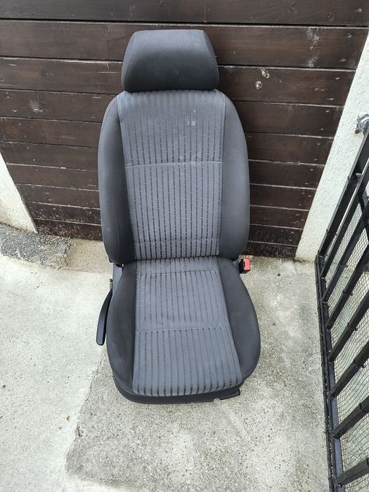 Vând scaune fata și bancheta Octavia 1