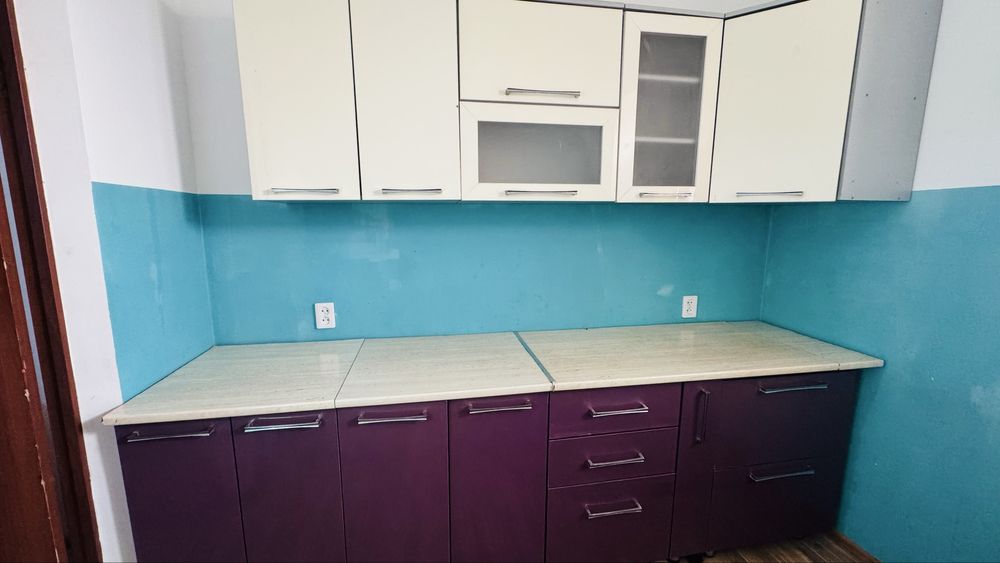 Кухонный гарнитур 30 мыңға сатамын!