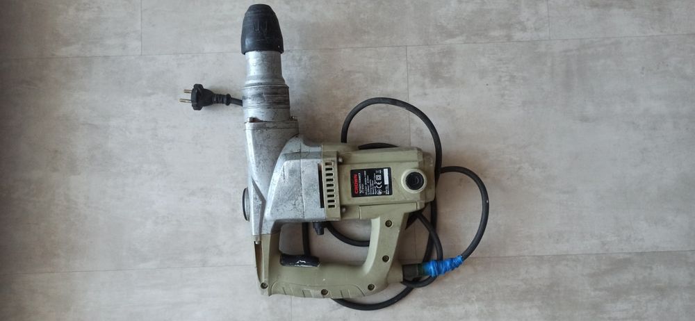 Продам перфоратор Crown