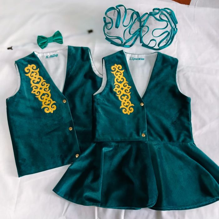 В наличий национальные Жилеты