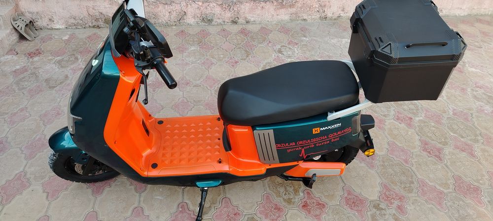 Maxxen skuter sotiladi