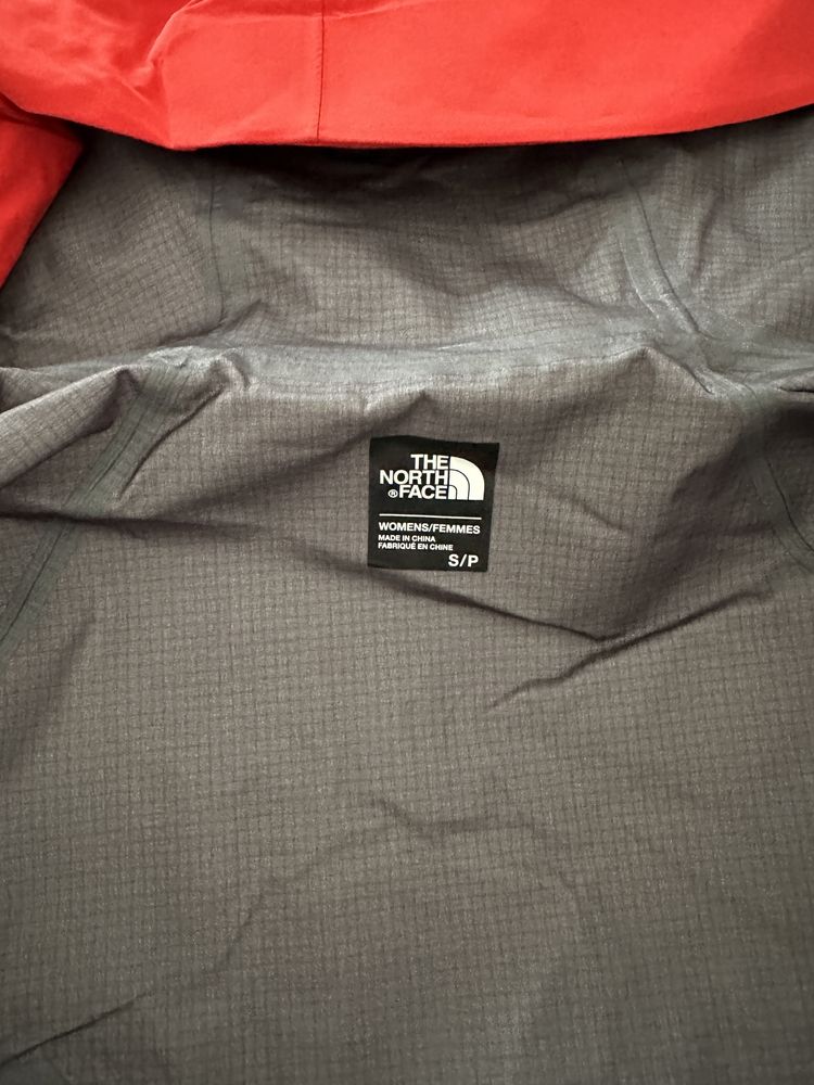 Geaca de dama The North Face Gore Tex Pro noua marimea S