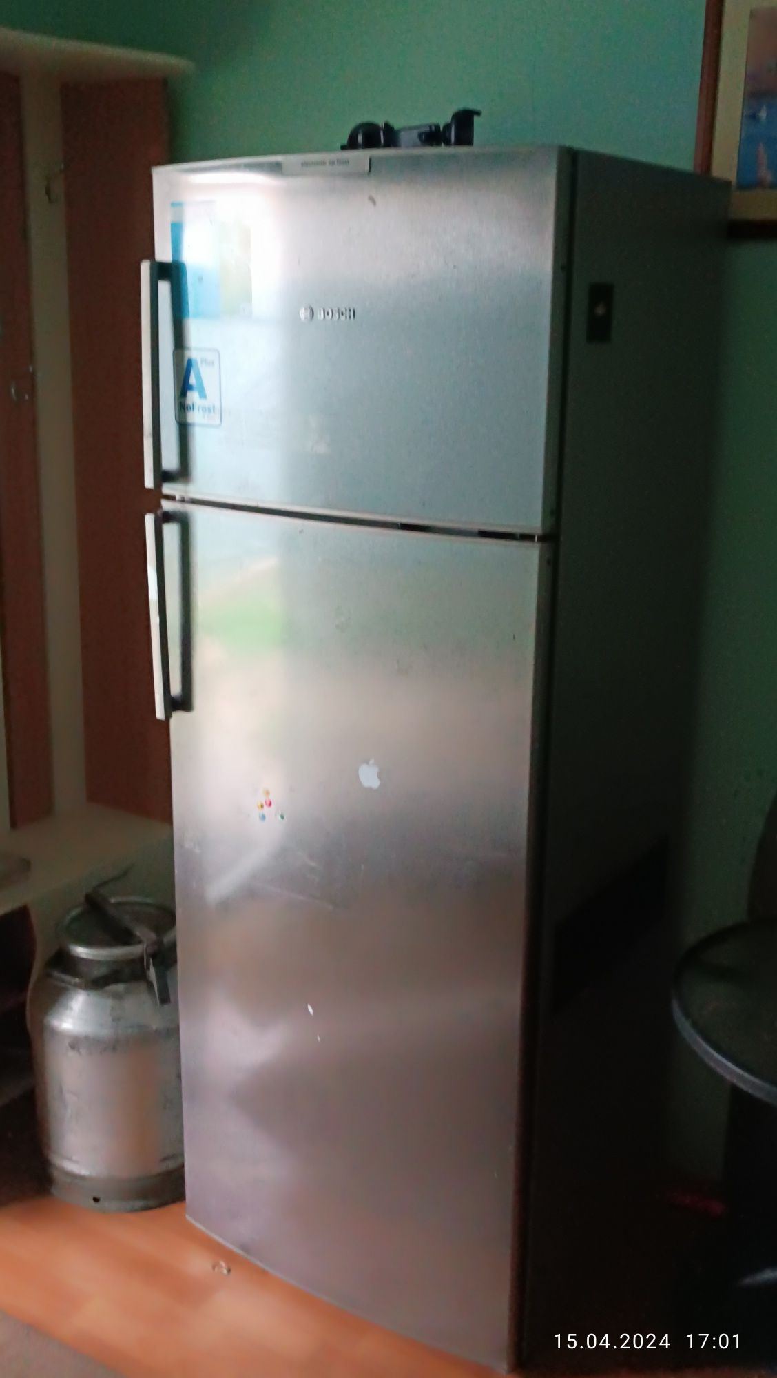 Холодильник Bosch easy frost