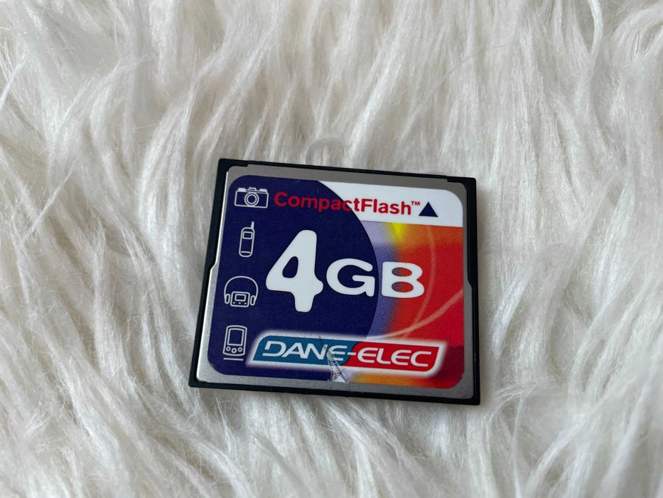 Memory Card- 4GB Dane Elec Compact Flash - Foto ,Etc
