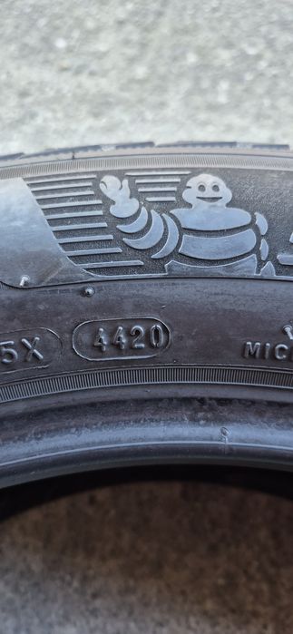 4 anvelope iarna runflat Michelin 245/50/19.Pretul este pe bucata.