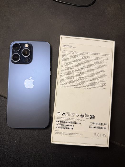 iPhone 15 Pro Max 256 GB-Impecabil la cutie + accesorii originale