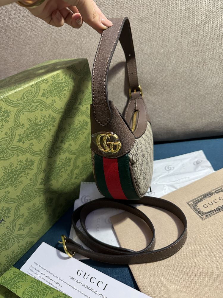 Уникална дамска чанта Gucci мини размер 19cm