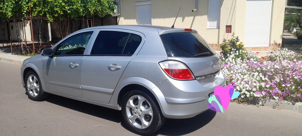 Opel asta   h   1.6 benzină +GPL