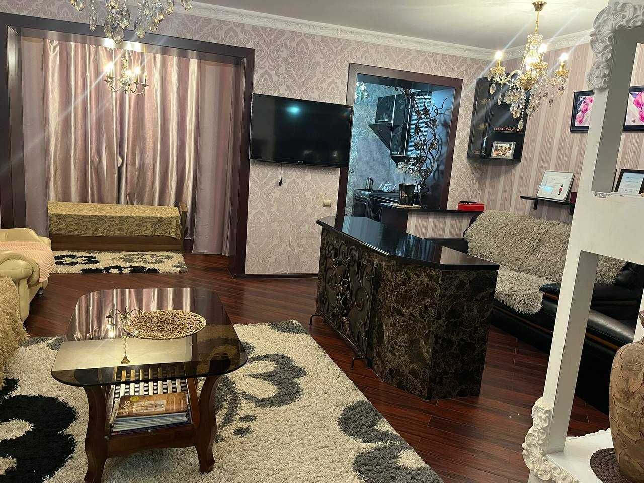 Продам квартиру 2*3/1/4, 71 м2, Слонима - 1, 77 серия, кирпич