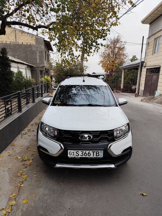 Срочно продаю свою машину Лада Ларгус