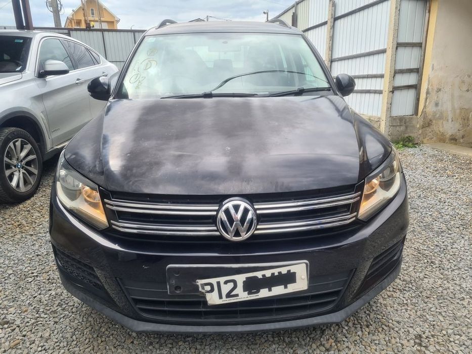 Bara fata Volkswagen Tiguan 5N Facelift 2011 - 2015 NEGRU LC9X (1253) model fara ...