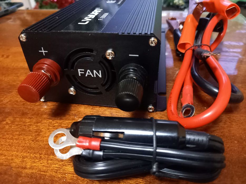 2000W мощност инвертор DC 12V към AC 220V- 230V- ново