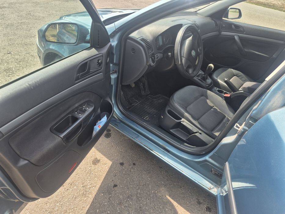 Skoda octavia 2  schimb cu Transporter T5