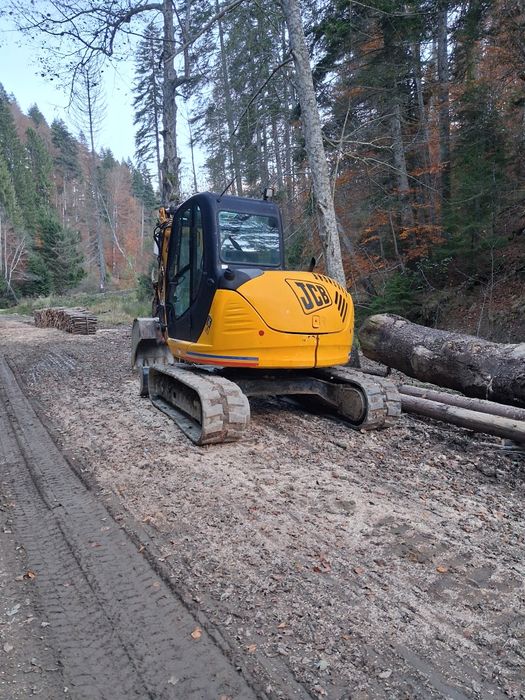 Vând escavator JCB 8080