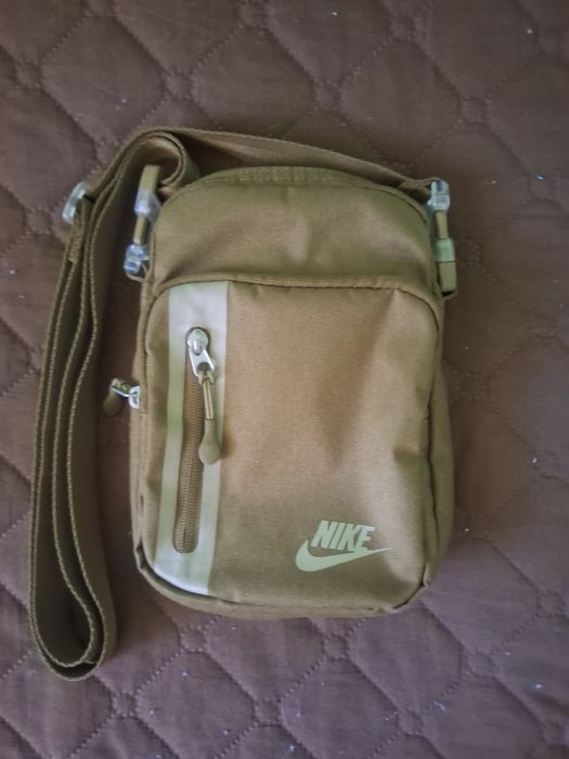 Чантичка за презрамо