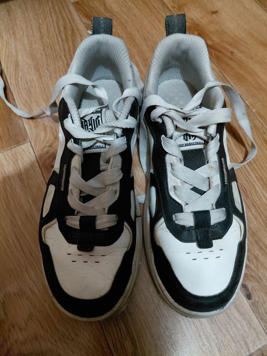 продам кроссовки Xtep