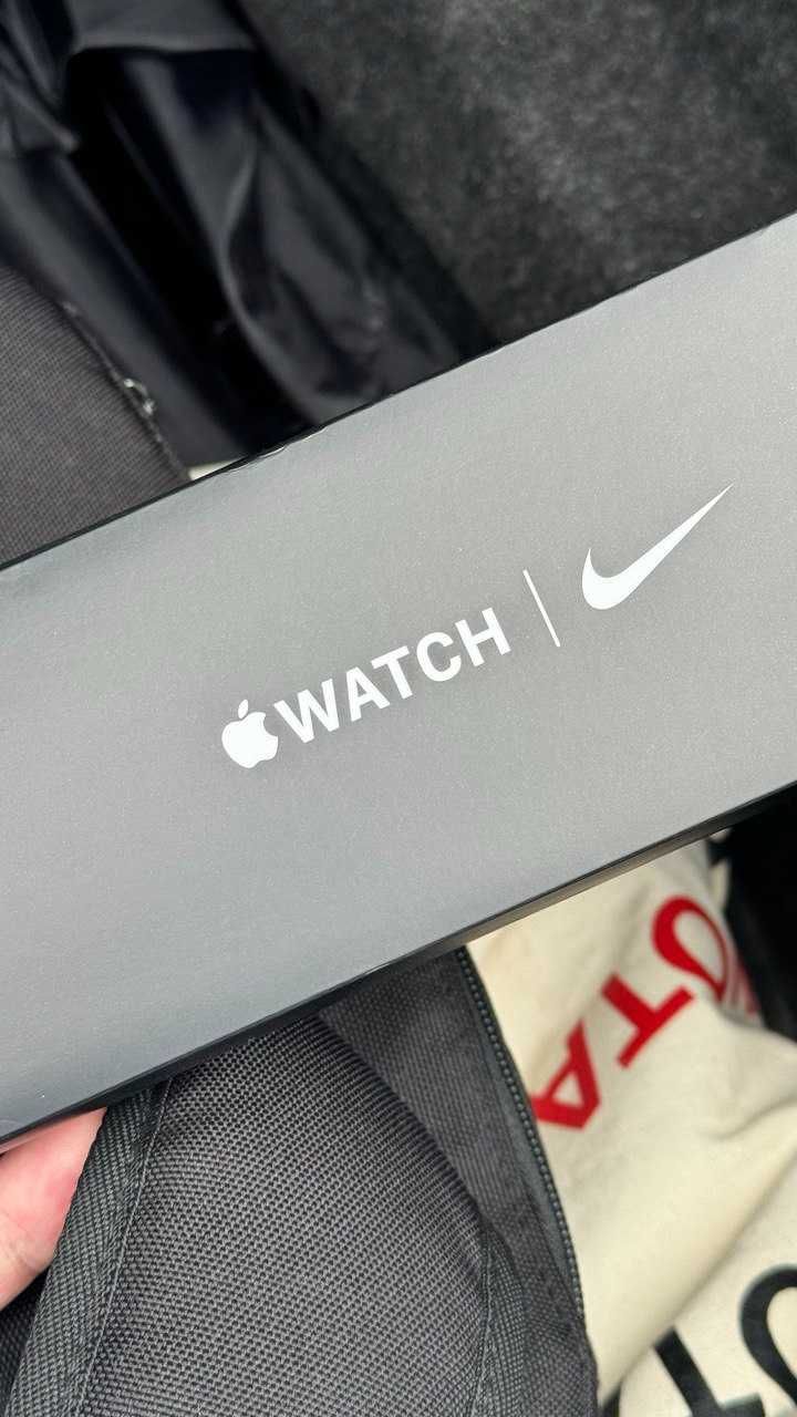 Apple Watch SE cellular Nike Sport band 44mm