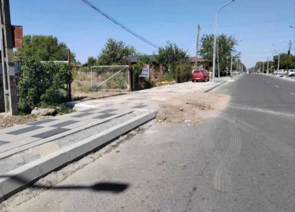 Teren de vânzare hală-casă